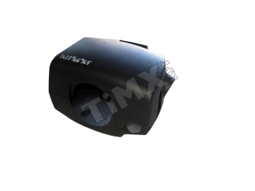 plast pod volantom